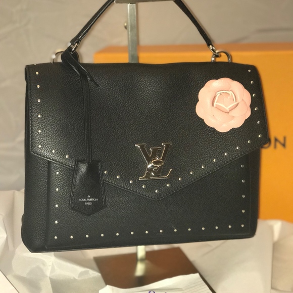 Louis Vuitton MYLOCKME Studs Like NEW - Picture 2 of 8